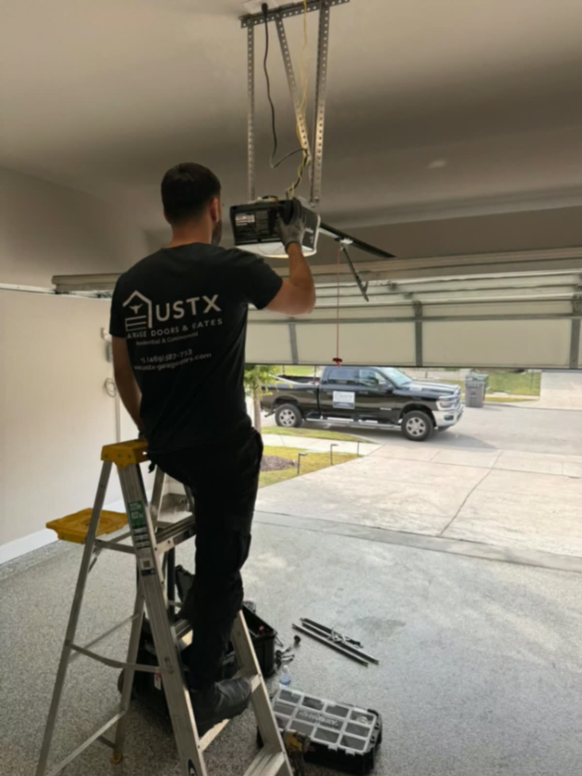 USTX technician on an emergency call in Frisco, TX